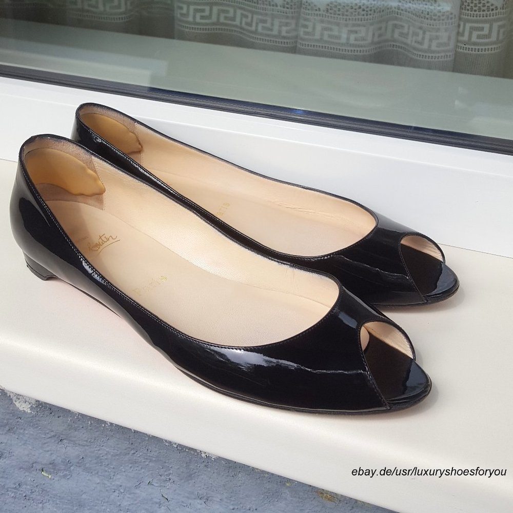 CHRISTIAN LOUBOUTIN Black Patent Leather Flats